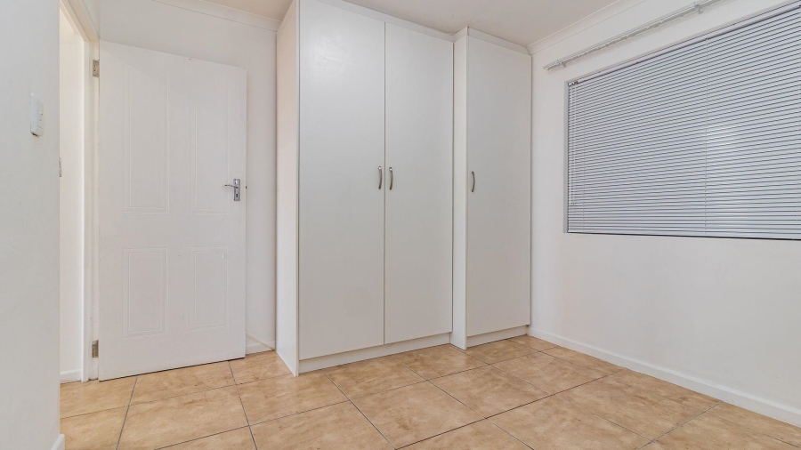 2 Bedroom Property for Sale in De Kelders Western Cape